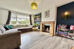 Lounge- click for photo gallery